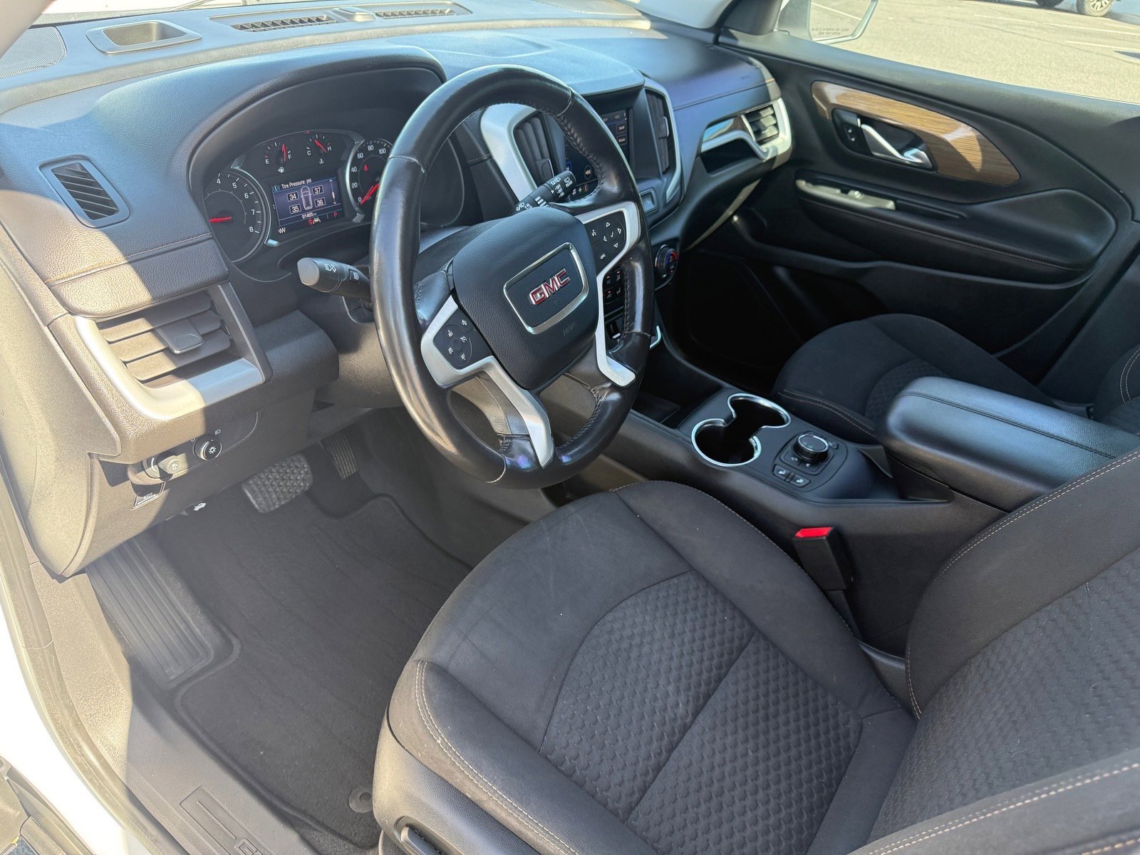 Used 2020 GMC Terrain SLE w/ Driver Convenience Package image 12
