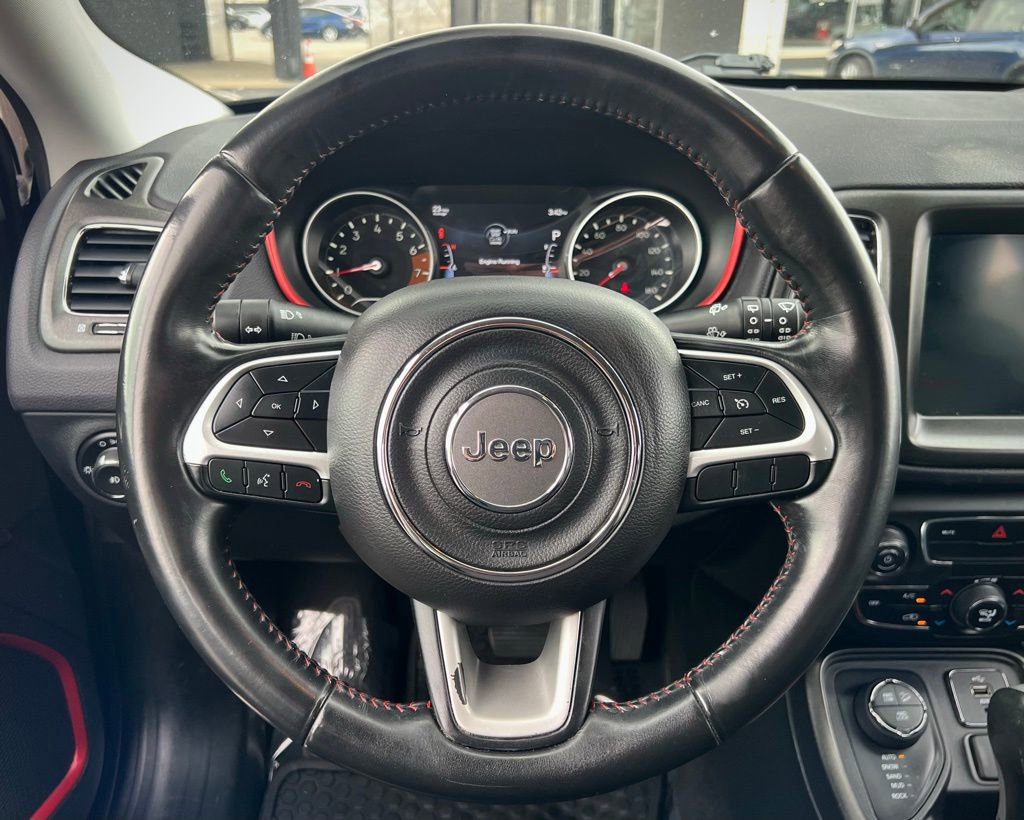 Used 2018 Jeep Compass Trailhawk AWD/4WD image 41