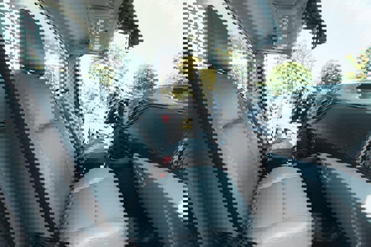 Used 2018 Ford Transit 250 138 image 18