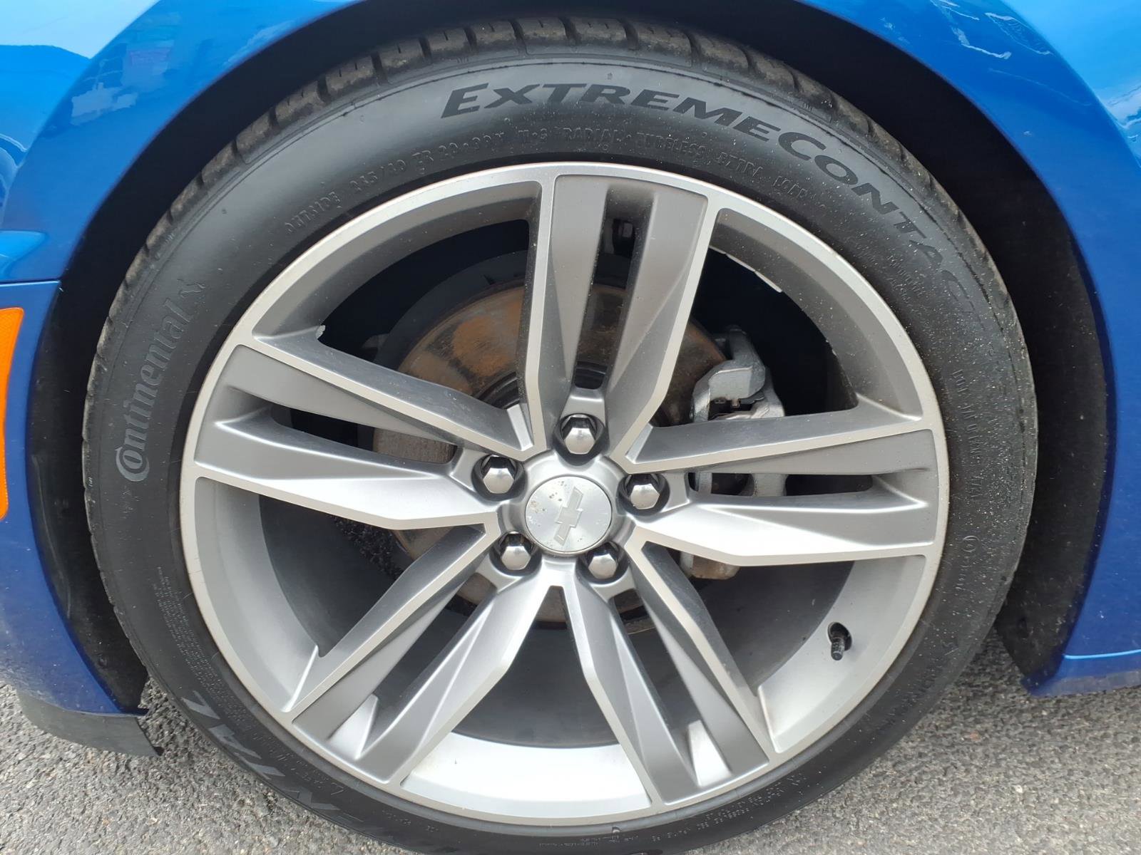 Used 2017 Chevrolet Camaro LT RWD image 10