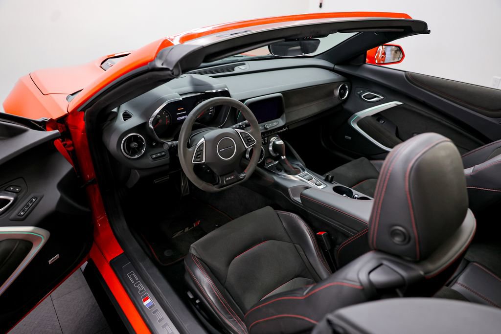 Used 2019 Chevrolet Camaro ZL1 RWD image 12