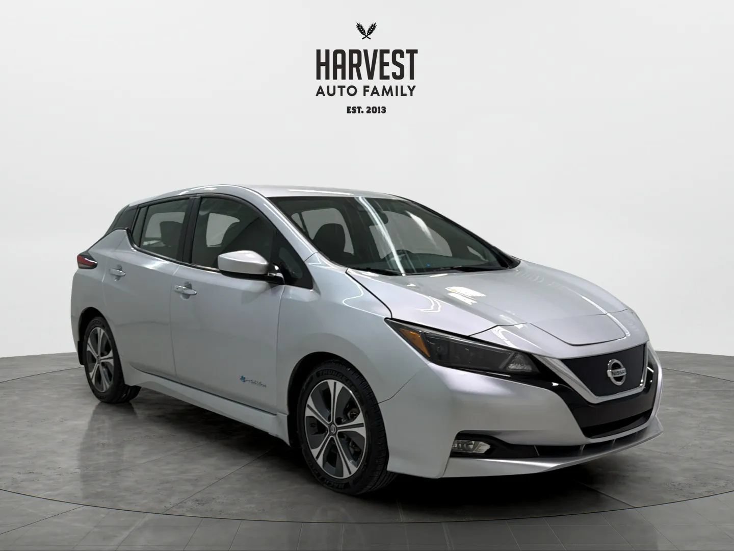 Used 2018 Nissan Leaf SV w/ SV Technology Package FWD image 10