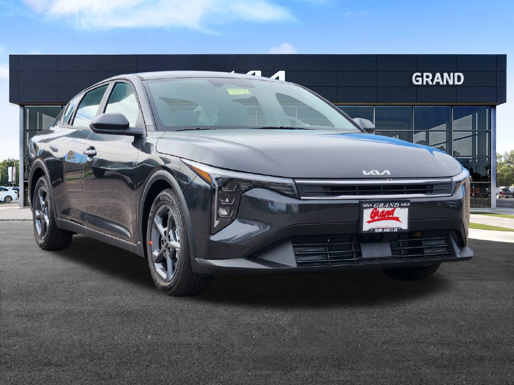 New 2027 Kia K4 FWD image 2