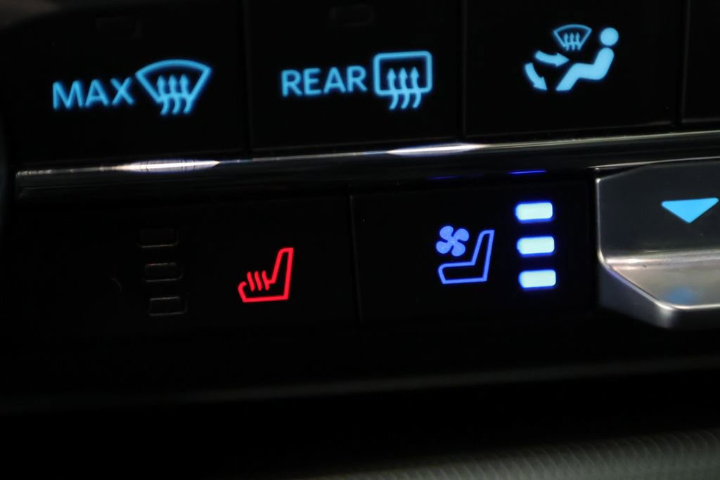 Used 2023 Ford F150 Raptor w/ Raptor Carbon Fiber Package AWD/4WD image 28