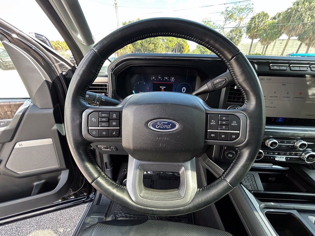 Used 2023 Ford F350 Lariat w/ Lariat Ultimate Package AWD/4WD image 17