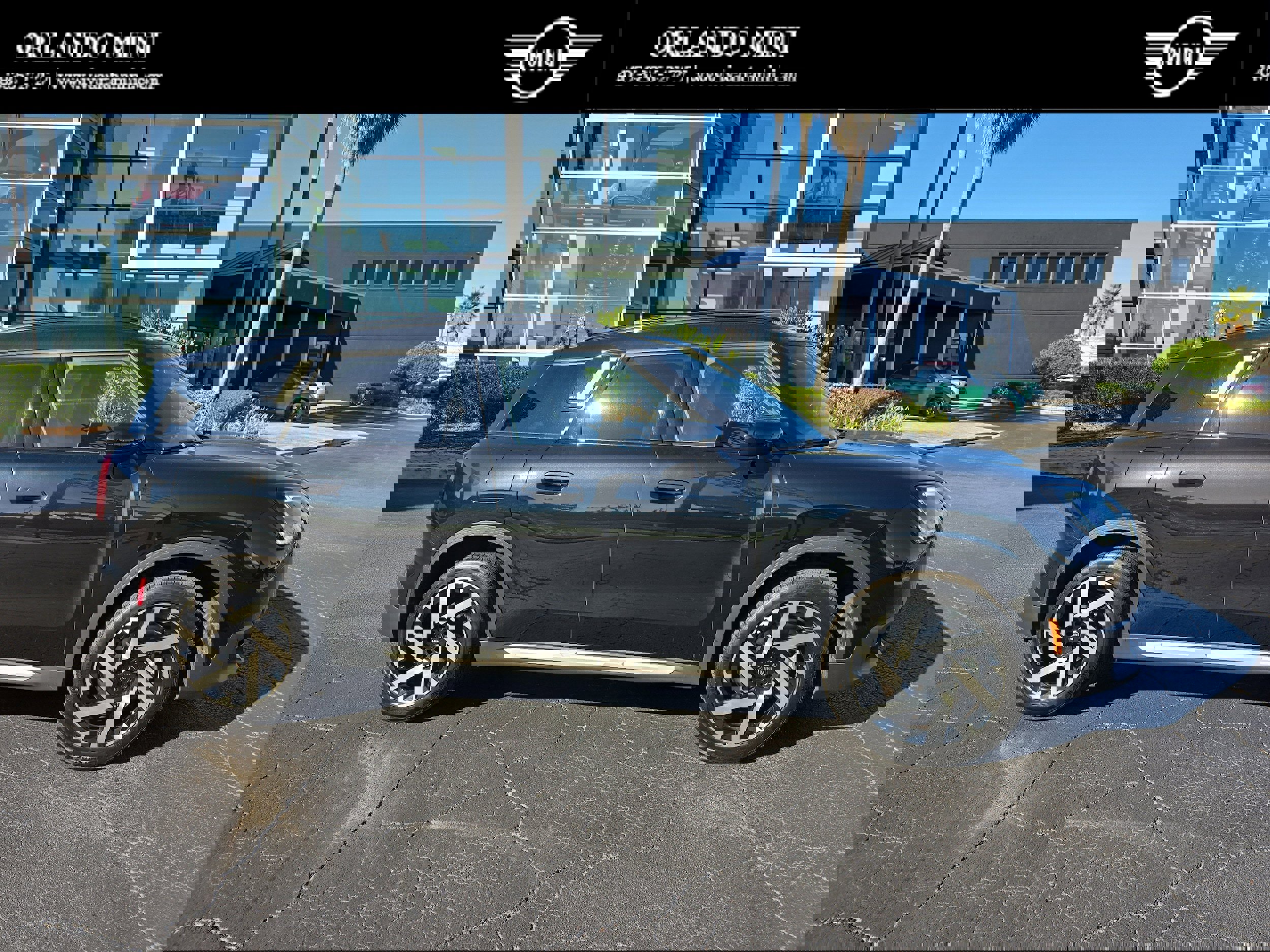Certified 2025 MINI Cooper Countryman S image 1