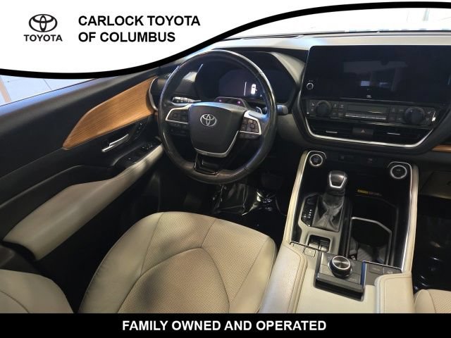 Used 2024 Toyota Grand Highlander AWD image 18