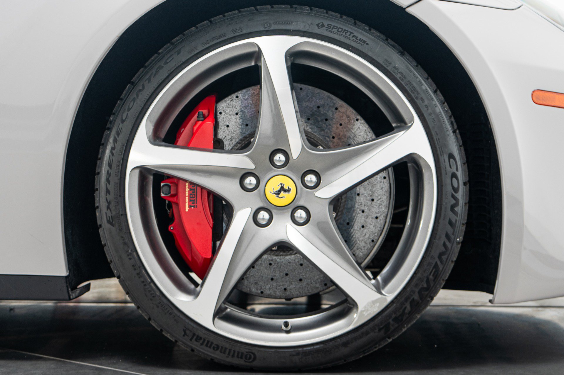 Used 2014 Ferrari FF AWD/4WD image 38