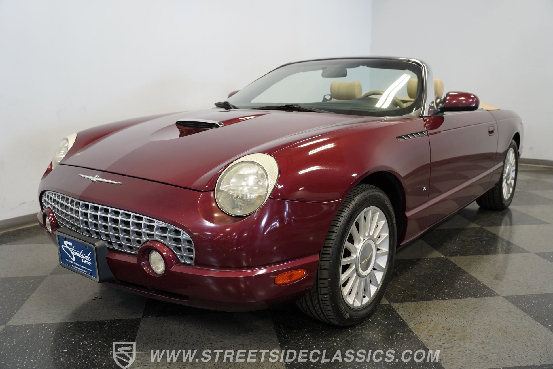 Used 2004 Ford Thunderbird RWD image 18