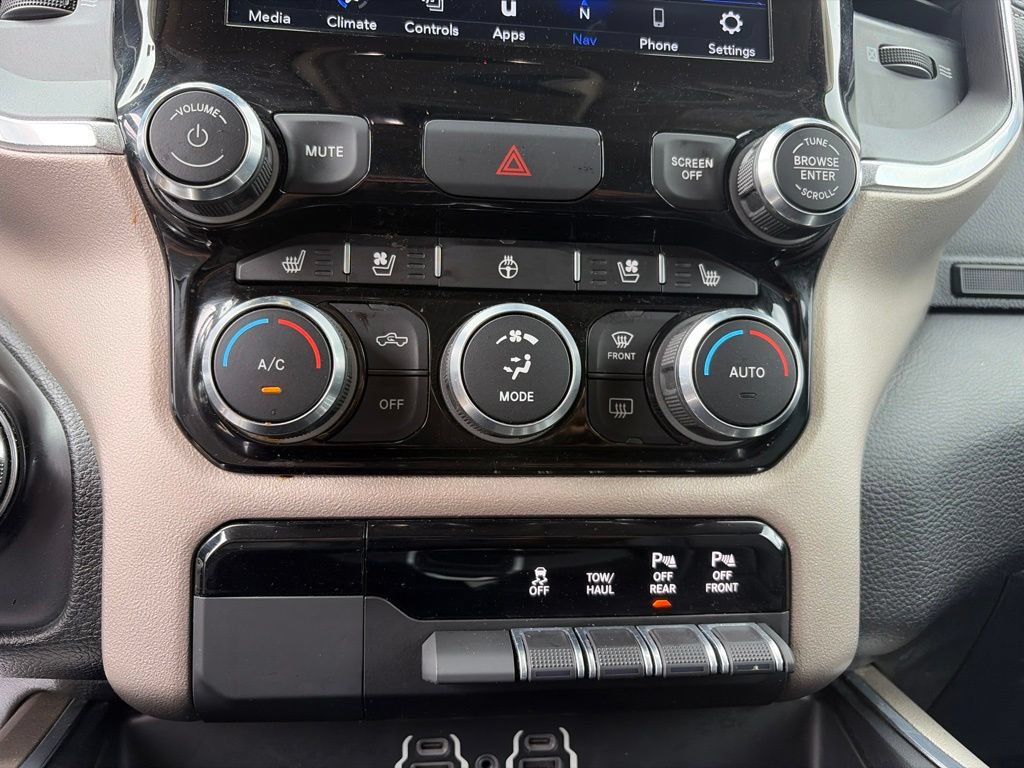 Used 2021 RAM 1500 Laramie AWD/4WD image 11