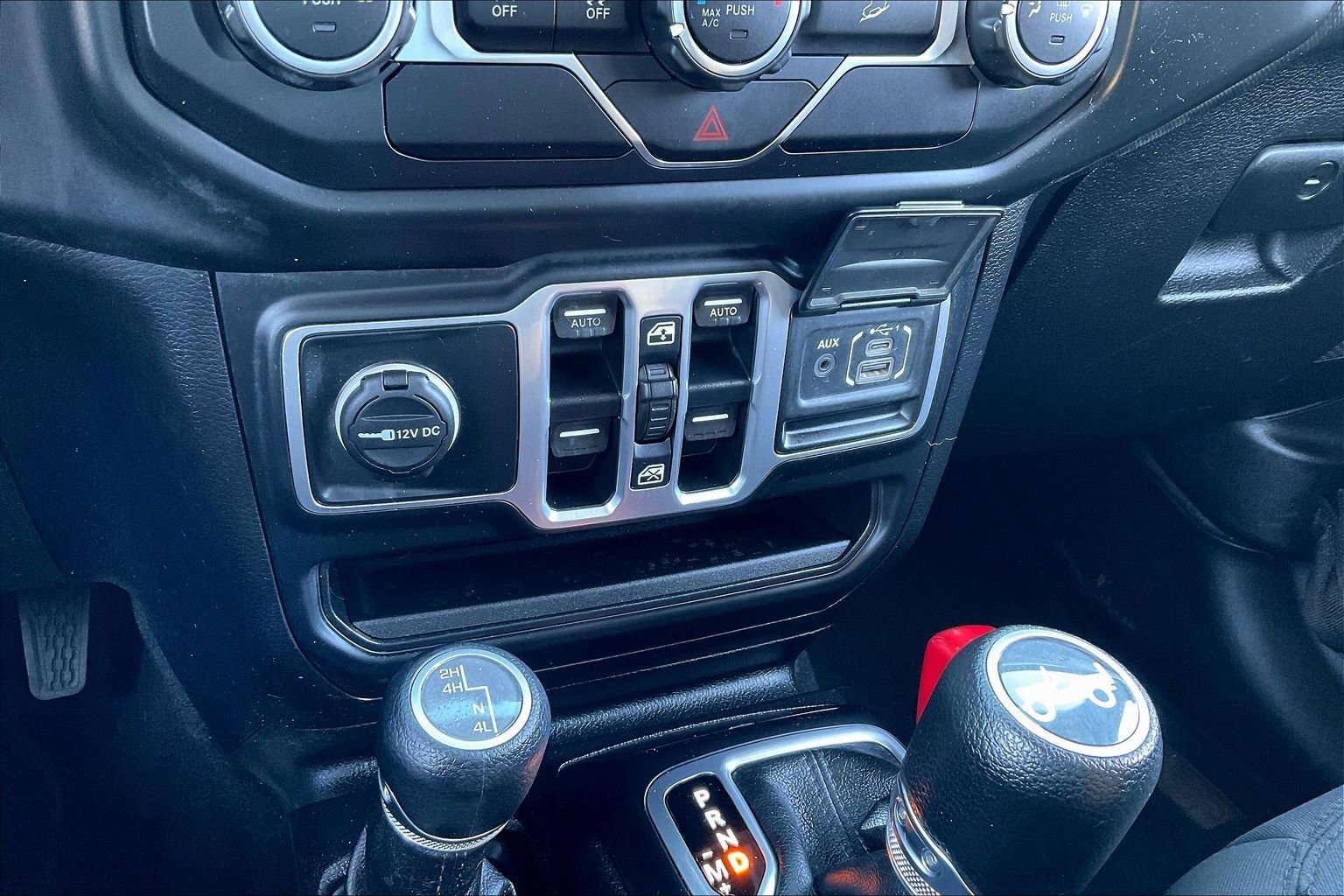 Used 2018 Jeep Wrangler Unlimited Sport S image 25