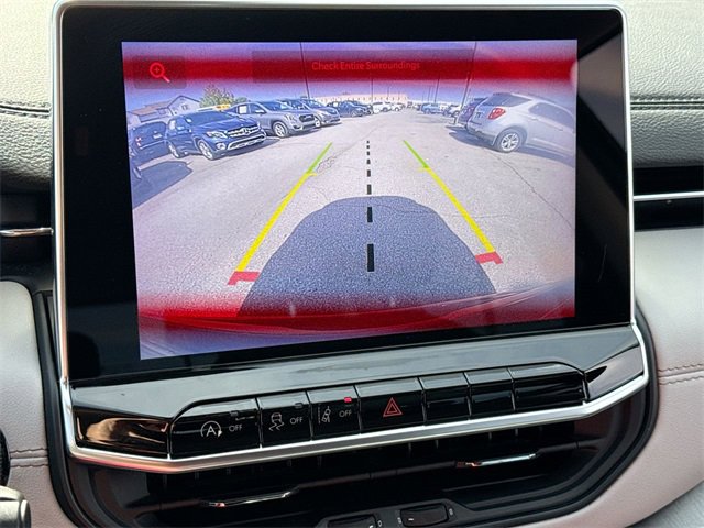 Used 2022 Jeep Compass Limited image 17