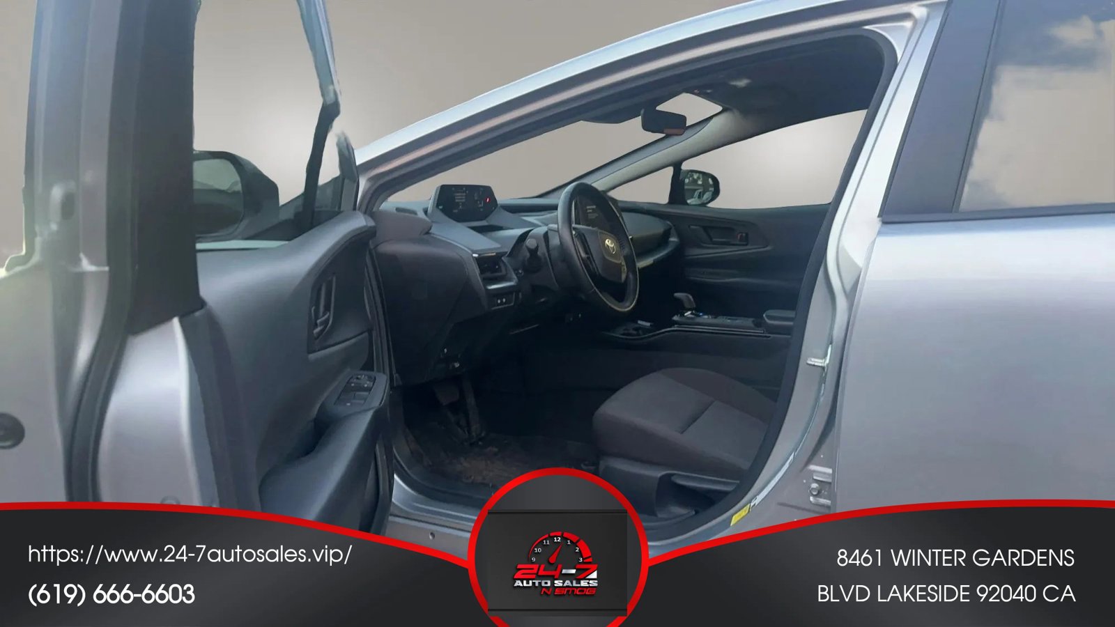 Used 2023 Toyota Prius LE FWD image 9