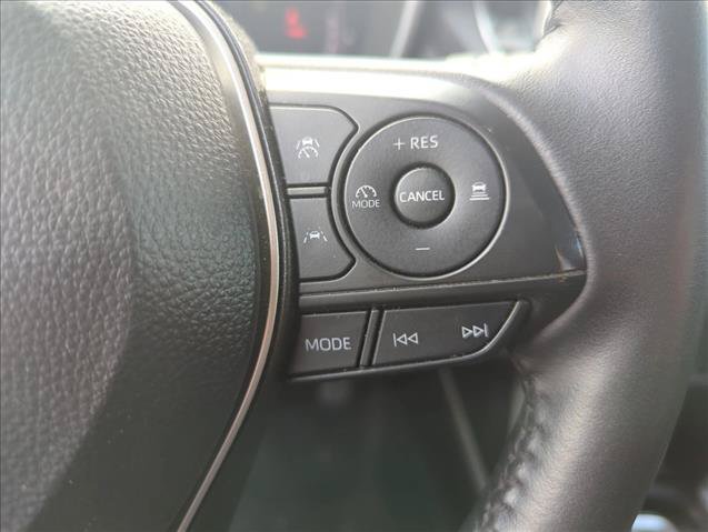 Certified 2025 Toyota Corolla Cross XLE FWD image 16