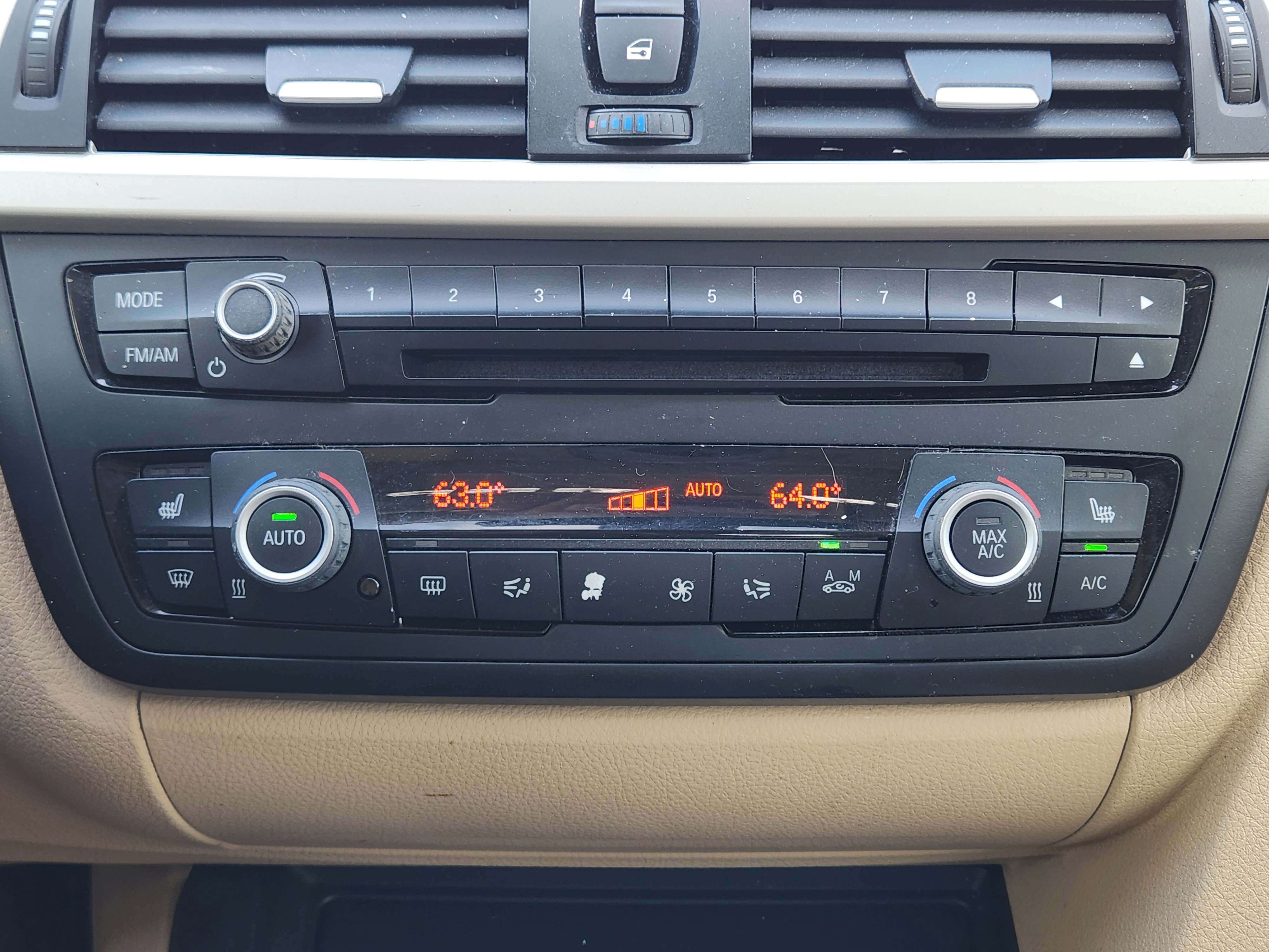 Used 2015 BMW 320i Sedan image 19