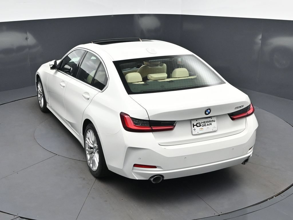 Certified 2023 BMW 330i Sedan w/ Driving Assistance Package RWD image 33