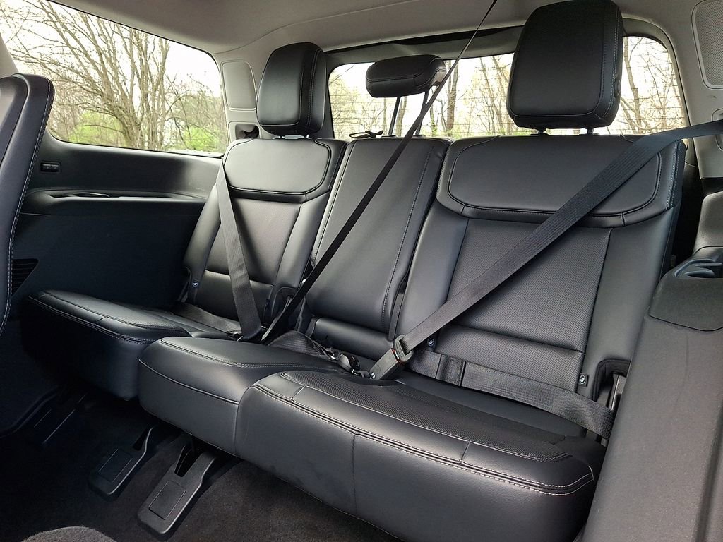 Used 2025 Ford Expedition Platinum image 11