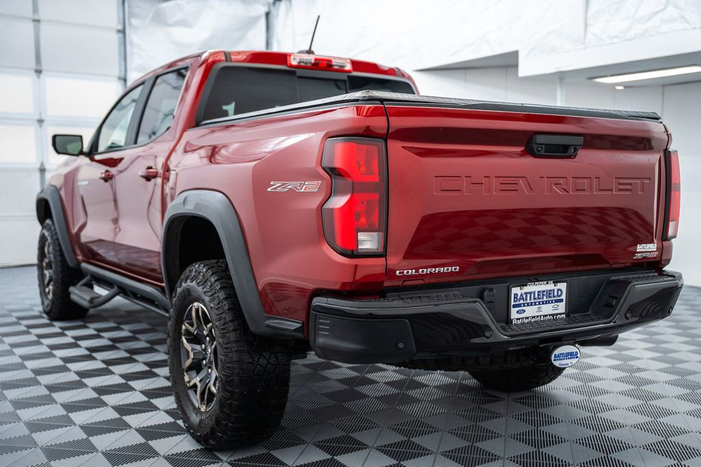 Used 2024 Chevrolet Colorado ZR2 w/ ZR2 Convenience Package III AWD/4WD image 5