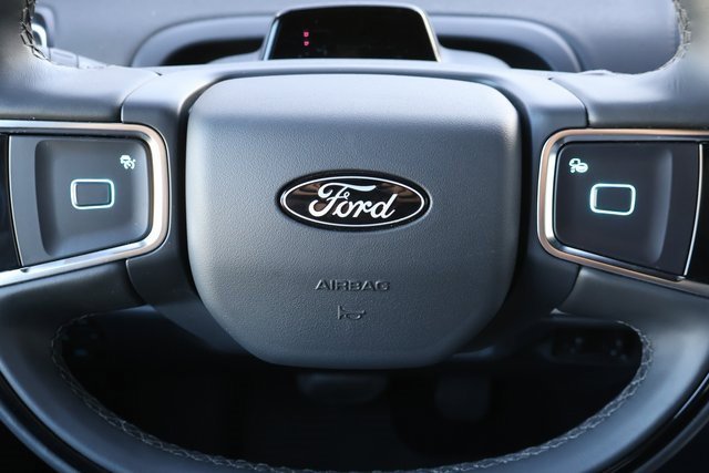 Used 2025 Ford Expedition Tremor image 38