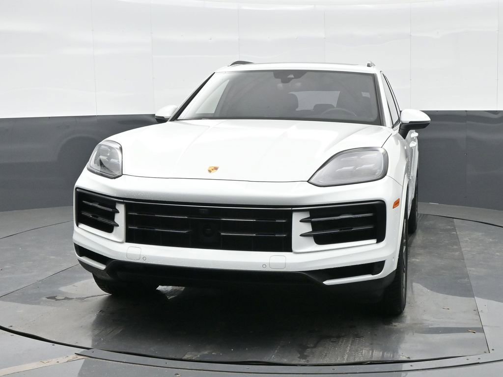 Certified 2025 Porsche Cayenne S image 12