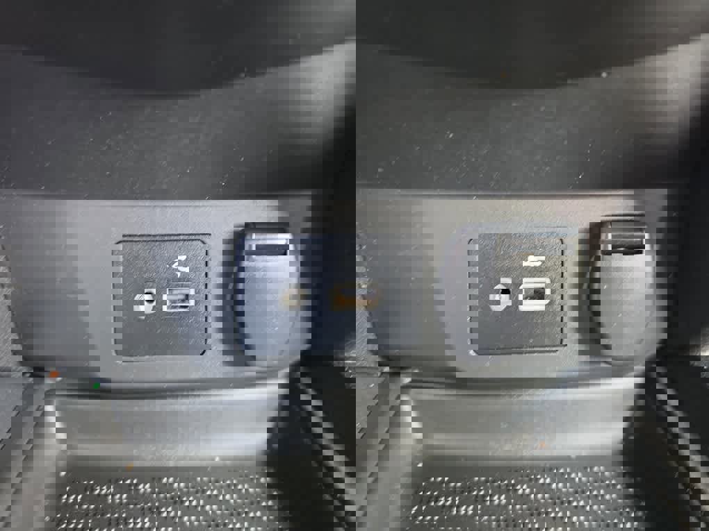 Used 2019 Nissan Rogue SV image 17