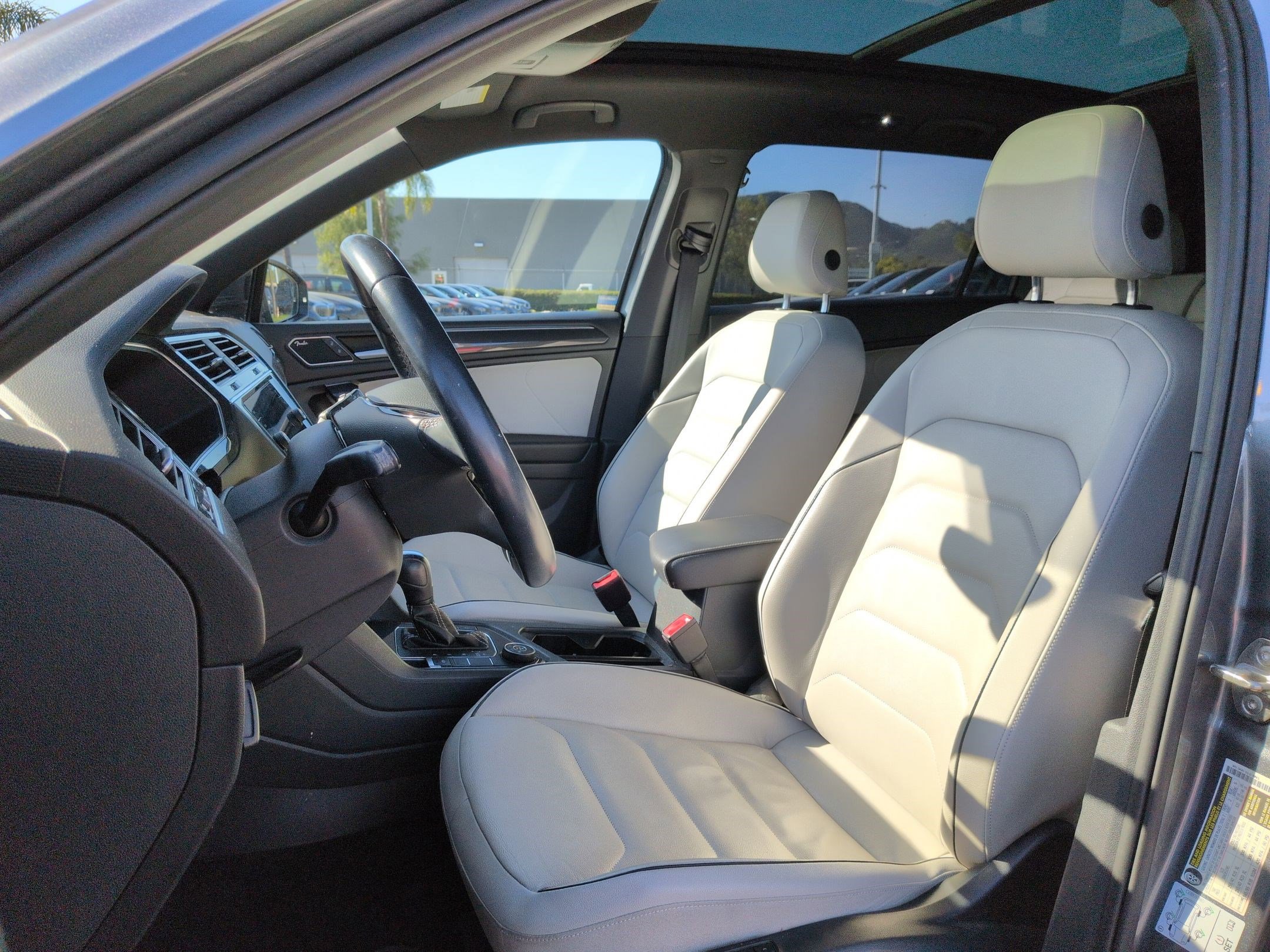 Used 2021 Volkswagen Tiguan SEL Premium R-Line w/ 3rd Row Seat Package image 13