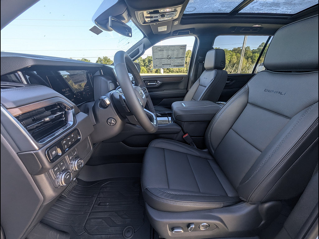 New 2026 GMC Yukon XL Denali w/ Denali Reserve Package AWD/4WD image 13