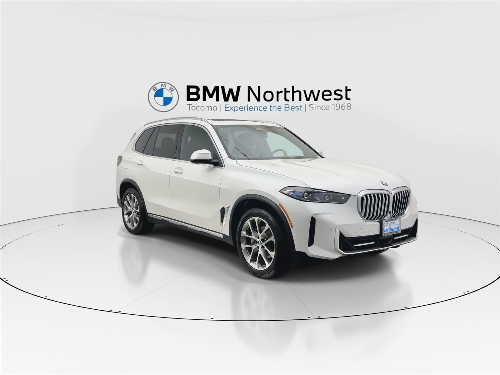 Used 2024 BMW X5 xDrive40i w/ Premium Package image 6