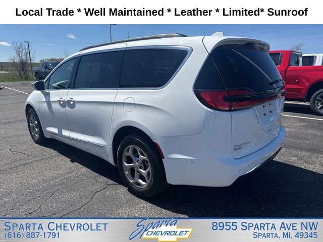 Used 2022 Chrysler Pacifica Limited image 5
