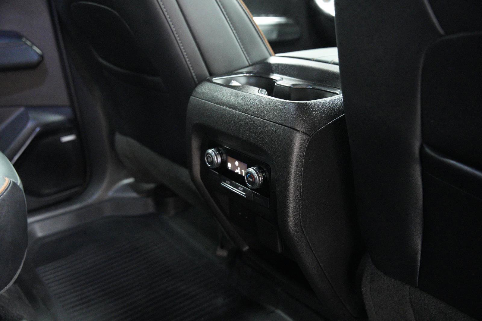 Used 2025 GMC Acadia AT4 image 20