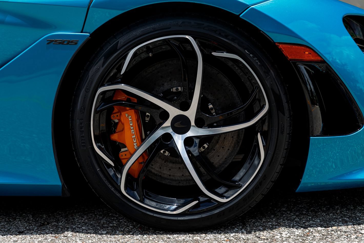 Used 2025 McLaren 750S RWD image 15