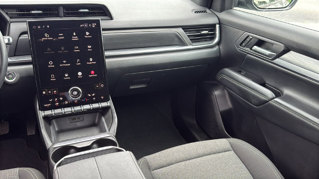 Used 2025 GMC Terrain Elevation AWD/4WD image 29