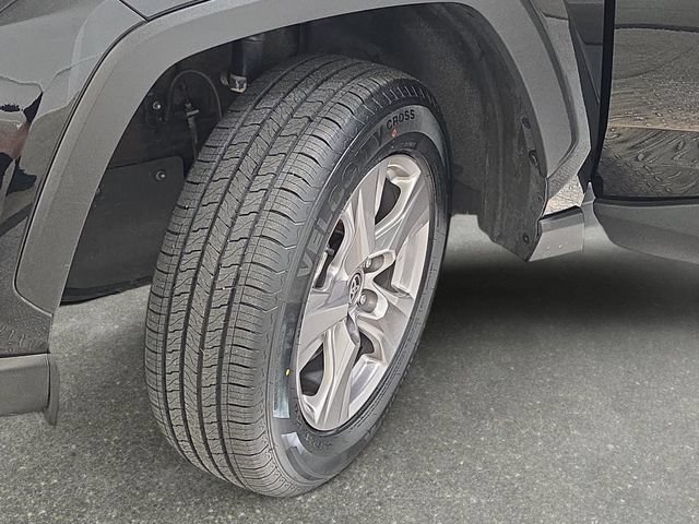 Certified 2025 Toyota RAV4 XLE AWD/4WD image 28