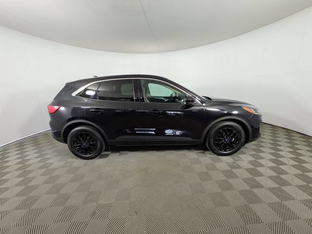 Used 2020 Ford Escape SE FWD image 3