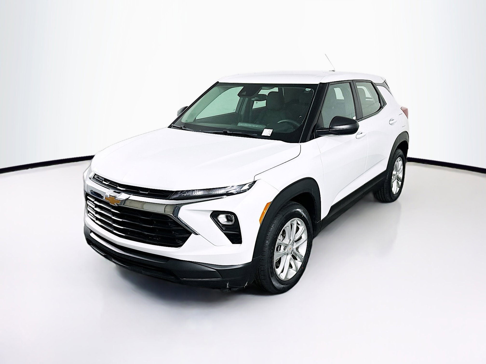 Used 2024 Chevrolet TrailBlazer LS image 3