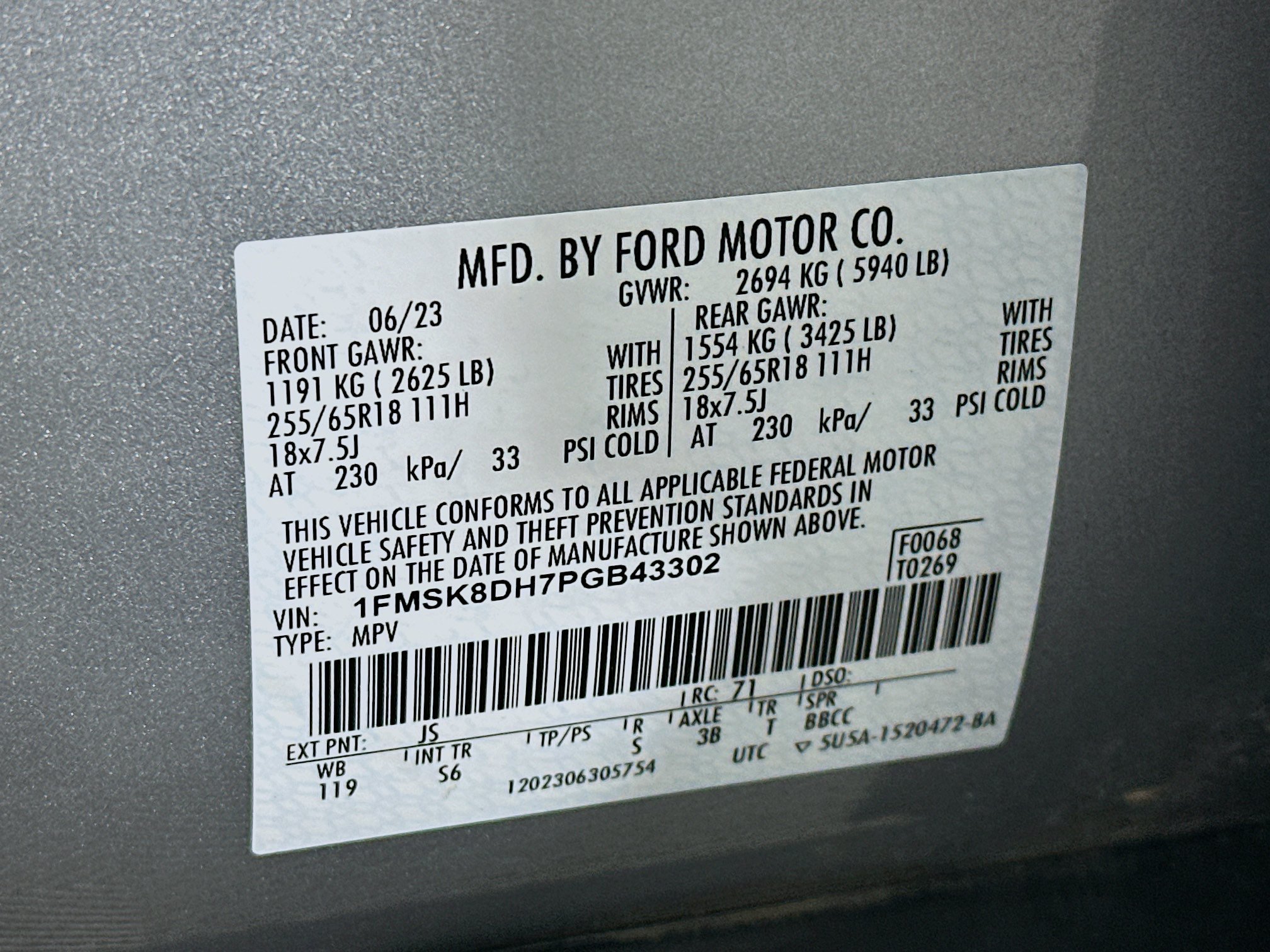 Used 2023 Ford Explorer XLT w/ Equipment Group 202A AWD/4WD image 12