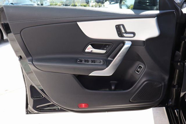 Used 2025 Mercedes-Benz CLA 250 image 26