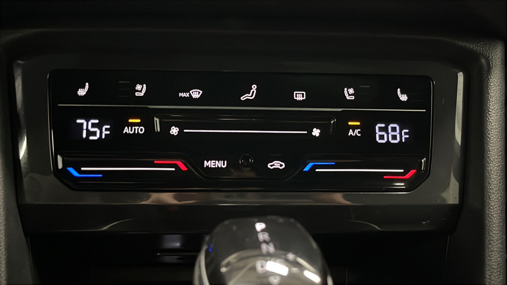 Used 2024 Volkswagen Tiguan SEL R-Line AWD/4WD image 18