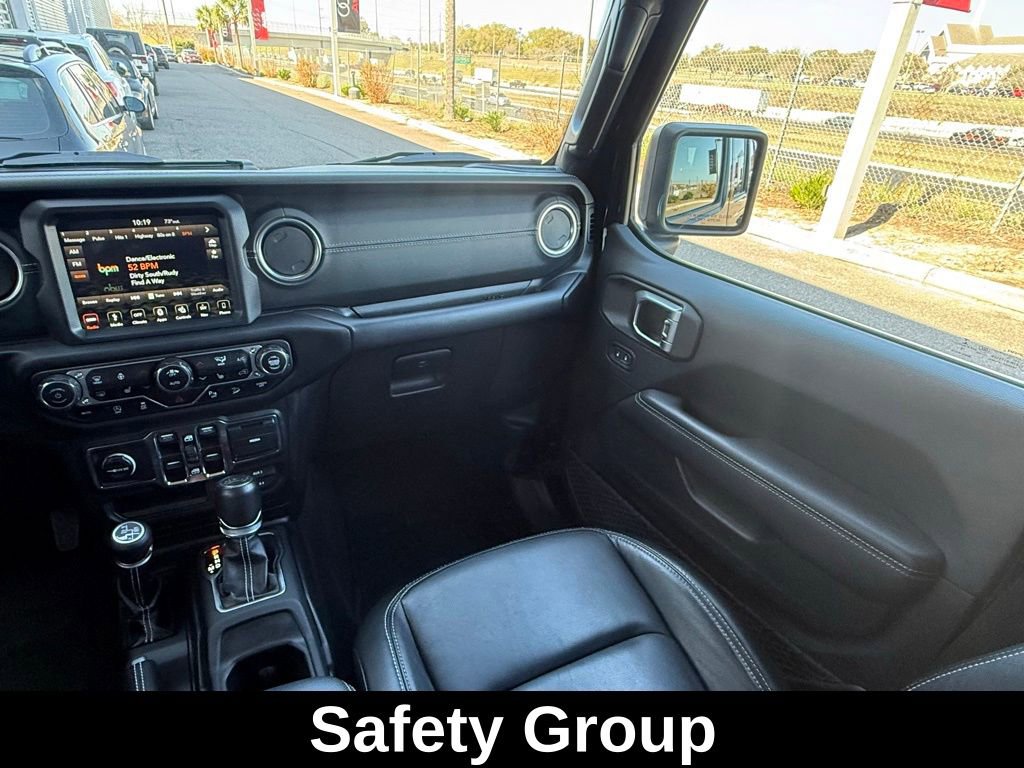 Used 2019 Jeep Wrangler Unlimited Sahara w/ Quick Order Package 24M Moab AWD/4WD image 11