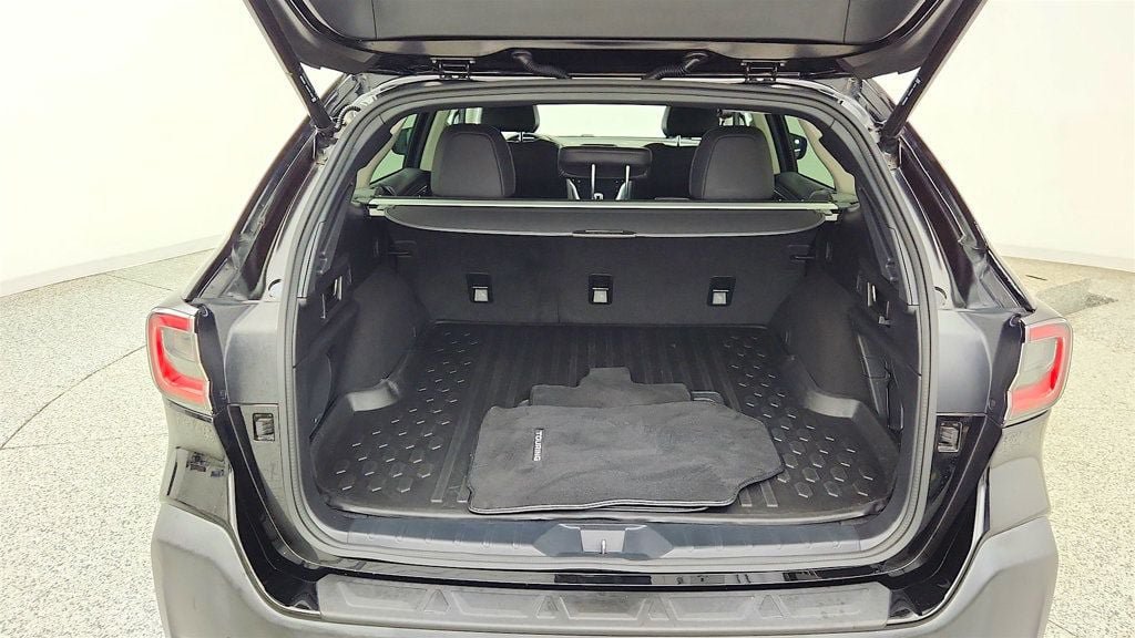 Used 2023 Subaru Outback Touring XT AWD/4WD image 23