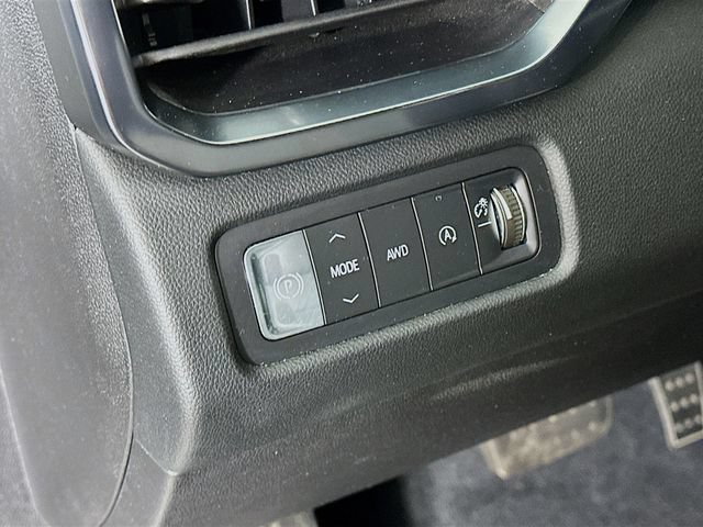 Used 2024 GMC Acadia AT4 AWD/4WD image 25