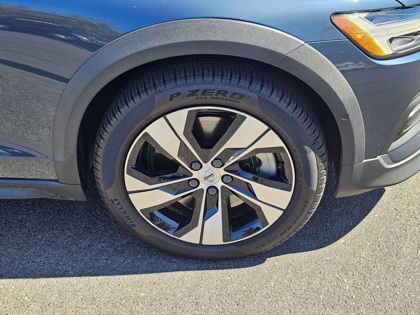 Used 2020 Volvo V60 T5 Cross Country w/ Protection Package Premier AWD/4WD image 9