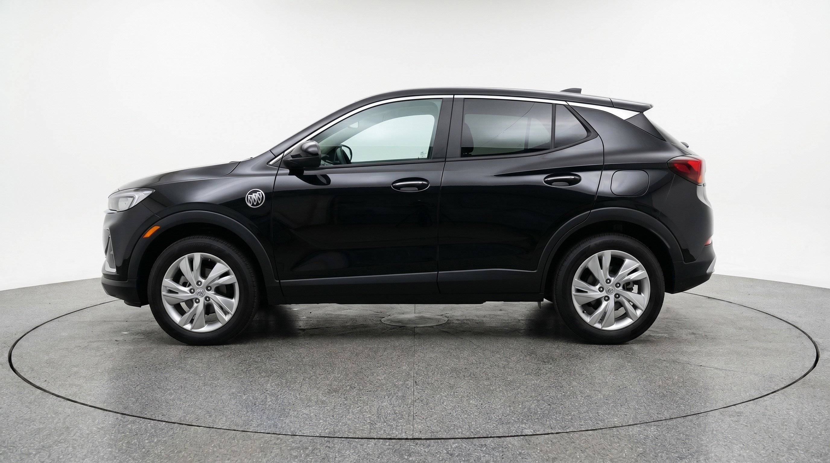 Used 2025 Buick Encore GX Preferred AWD/4WD image 5