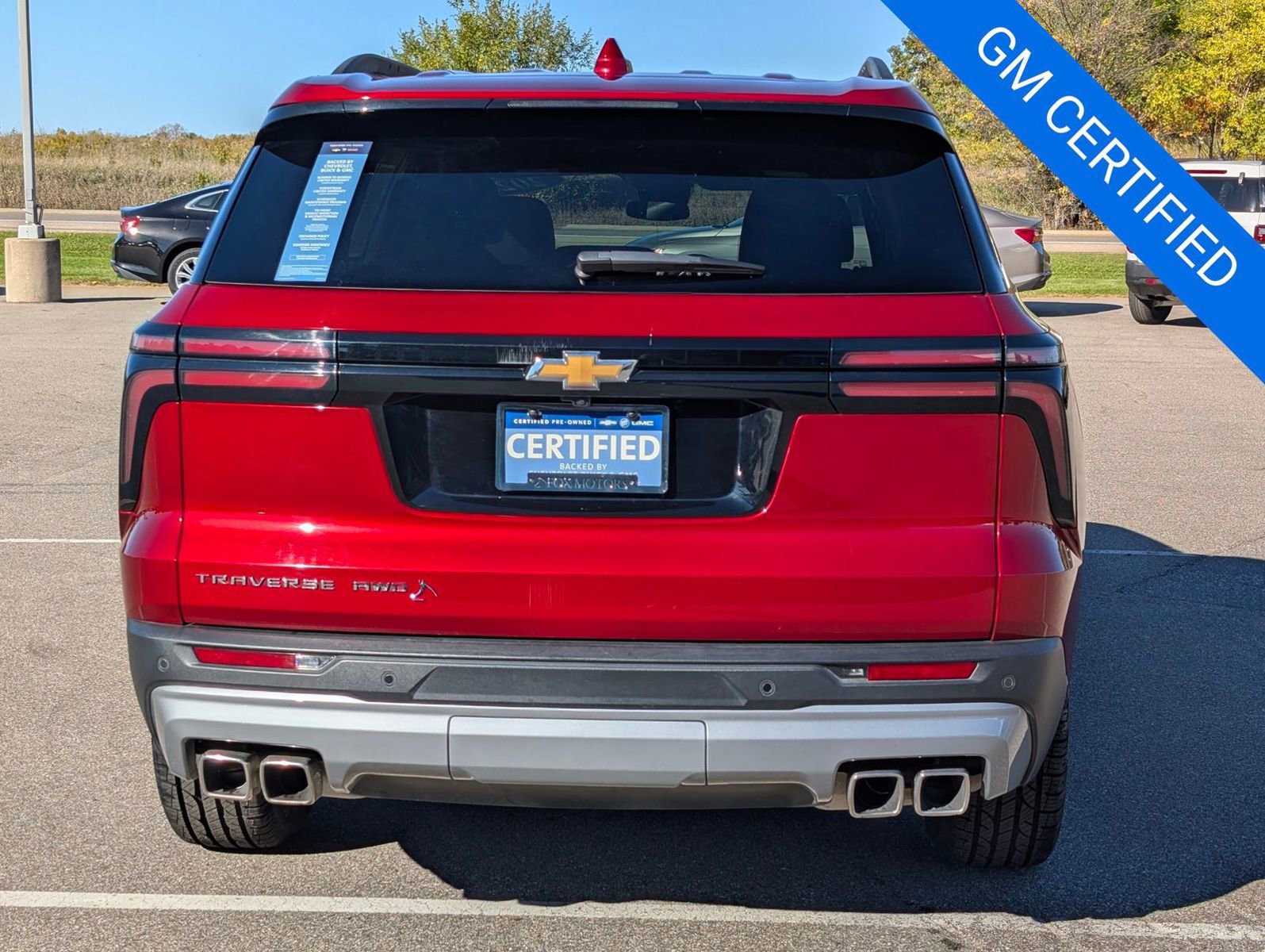 Used 2025 Chevrolet Traverse LT image 5