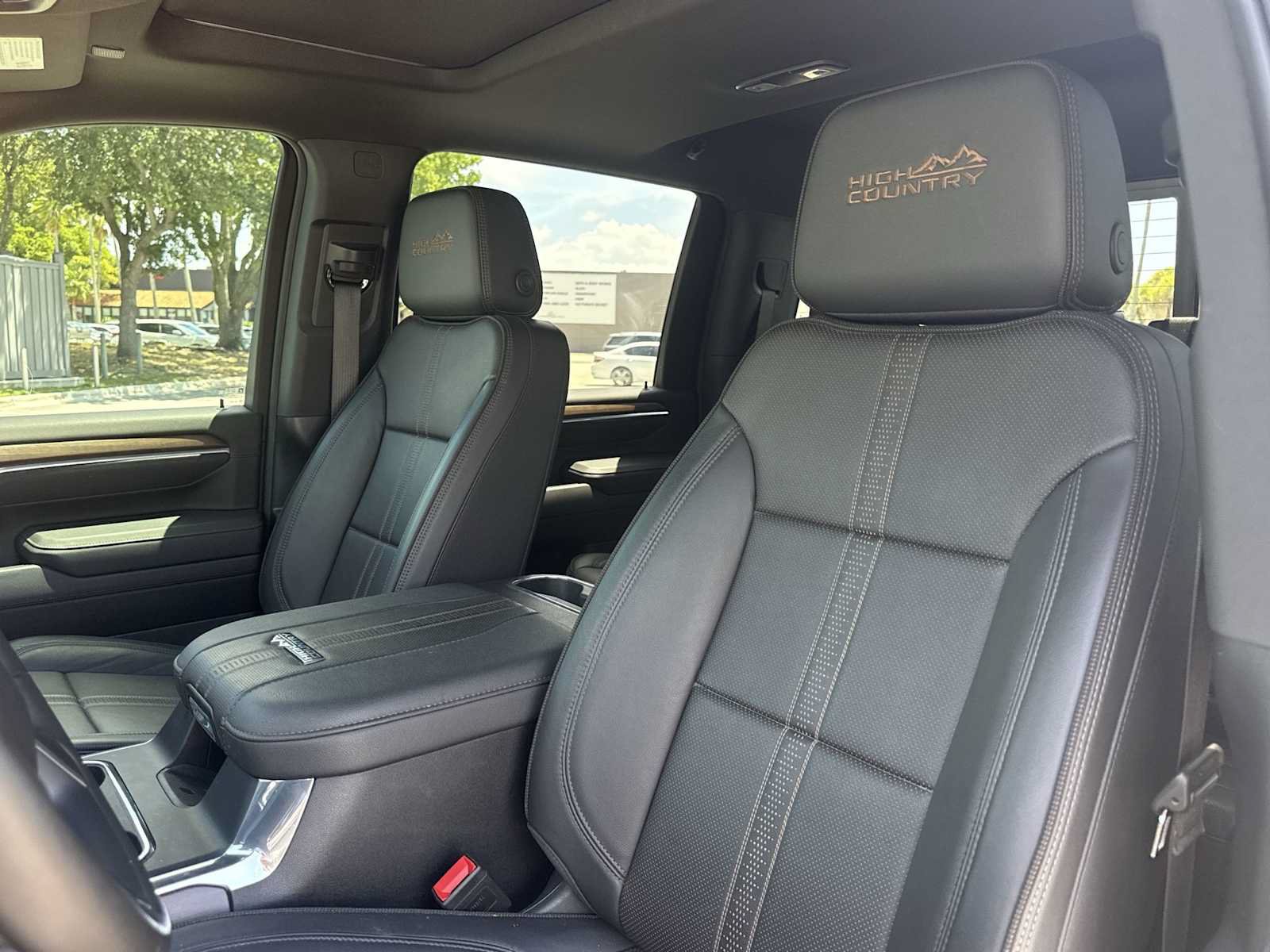 Used 2025 Chevrolet Silverado 3500 High Country w/ High Country Premium Package AWD/4WD image 14