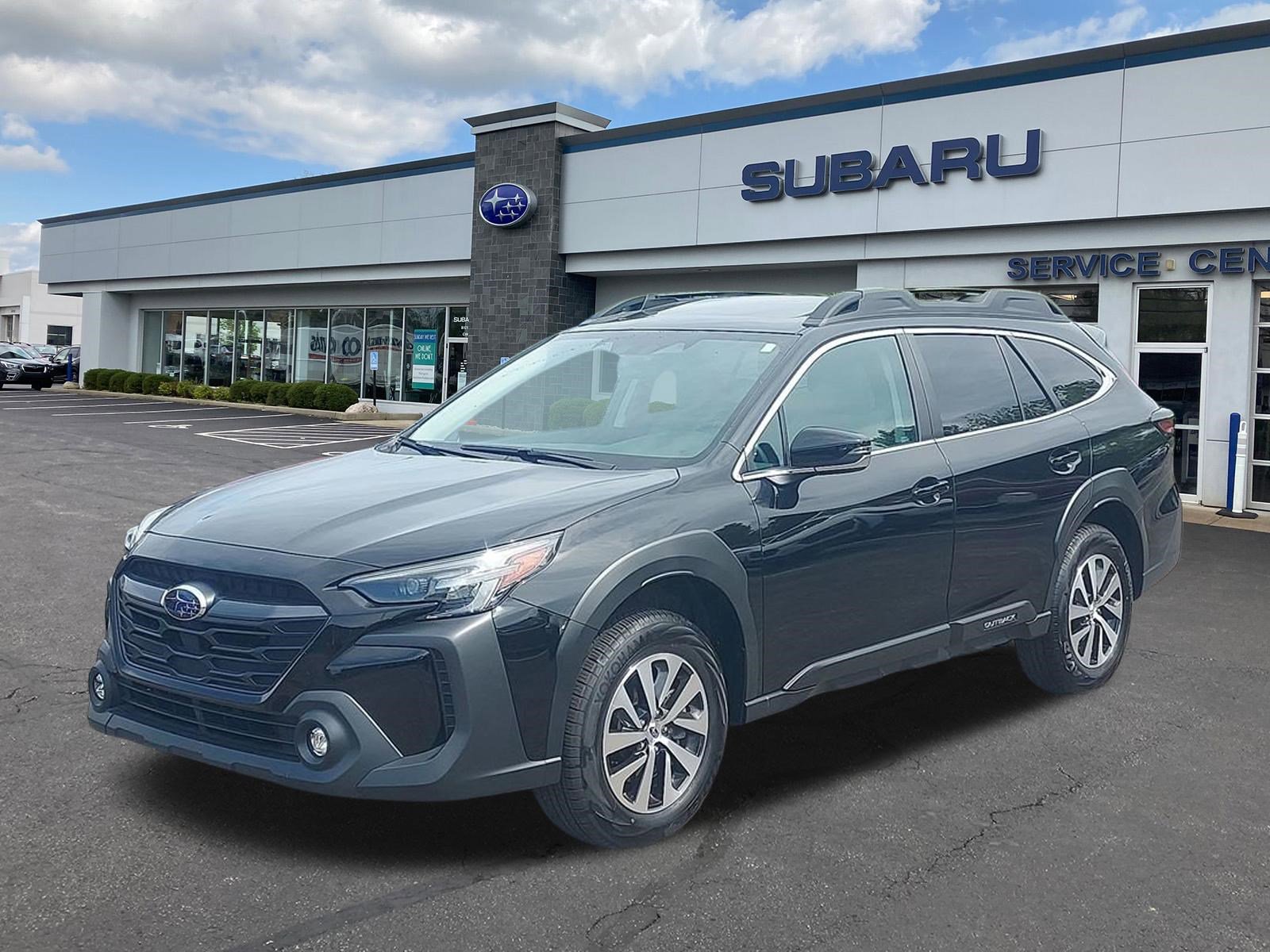Certified 2025 Subaru Outback Premium AWD/4WD image 3
