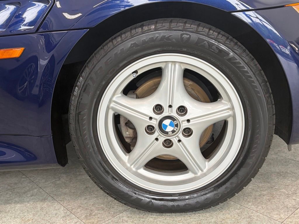 Used 1999 BMW Z3 2.5i RWD image 7