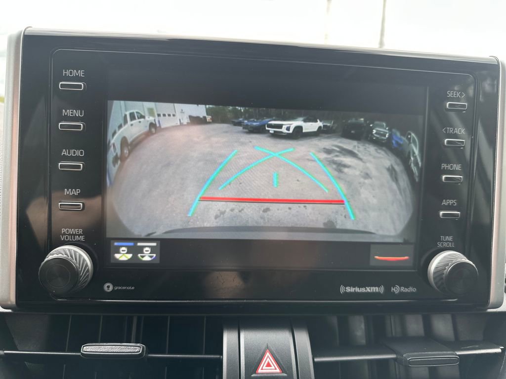 Used 2021 Toyota RAV4 XLE w/ Convenience Package image 18