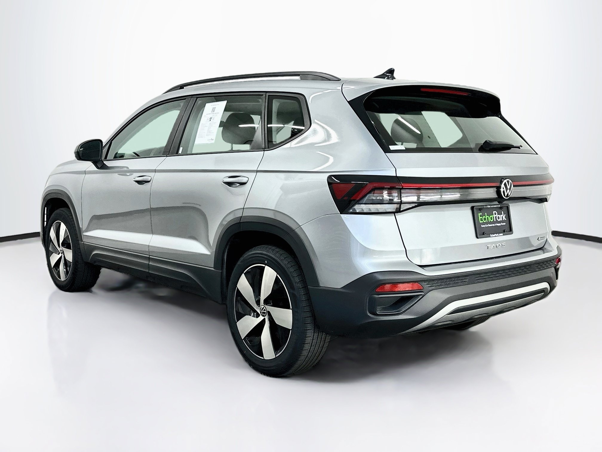 Used 2025 Volkswagen Taos S AWD/4WD image 5