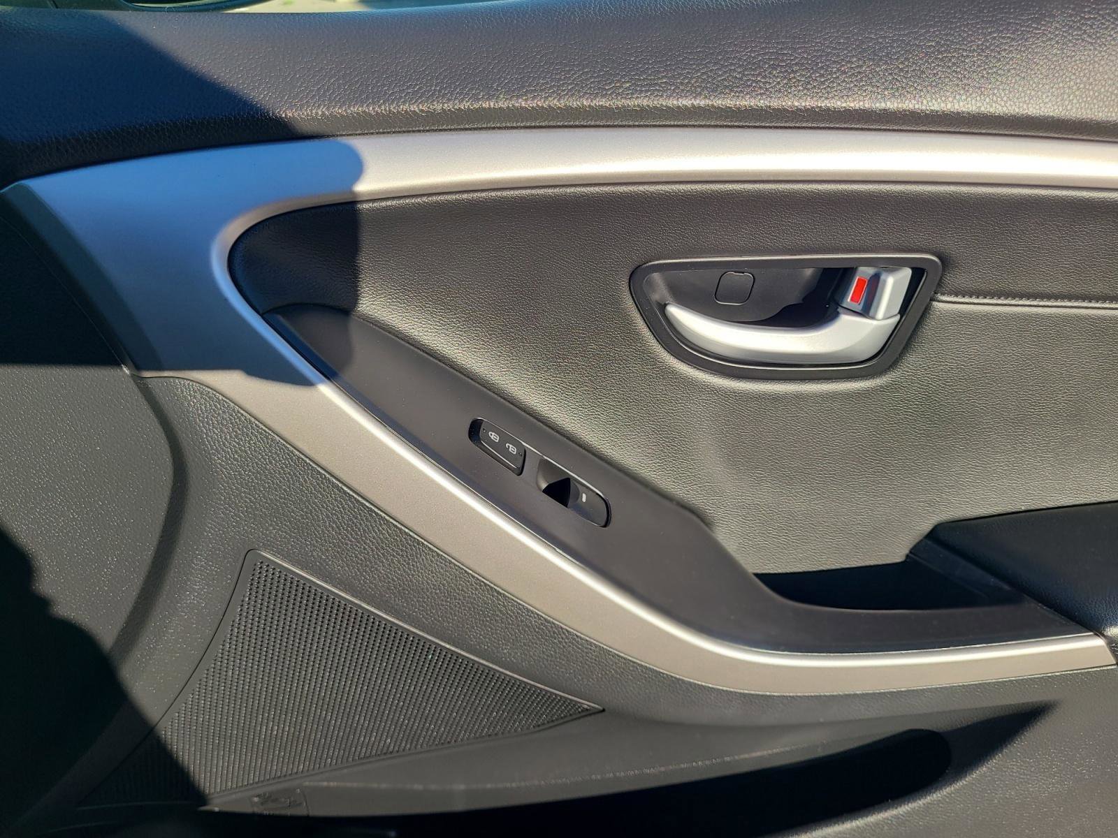 Used 2014 Hyundai Elantra GT w/ Option Group 03 image 22